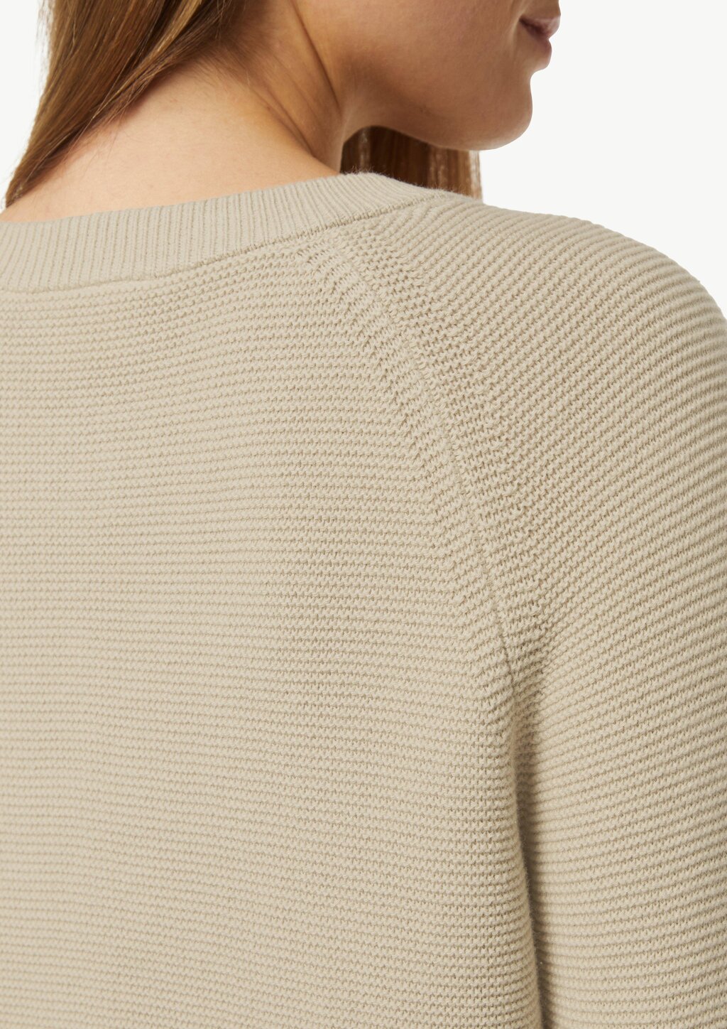 Kurze Strickjacke mit Raglanärmeln