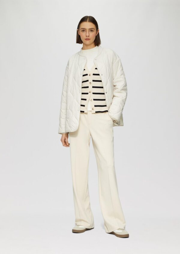 Geringelte Weste mit Rippstruktur und Knopfleiste