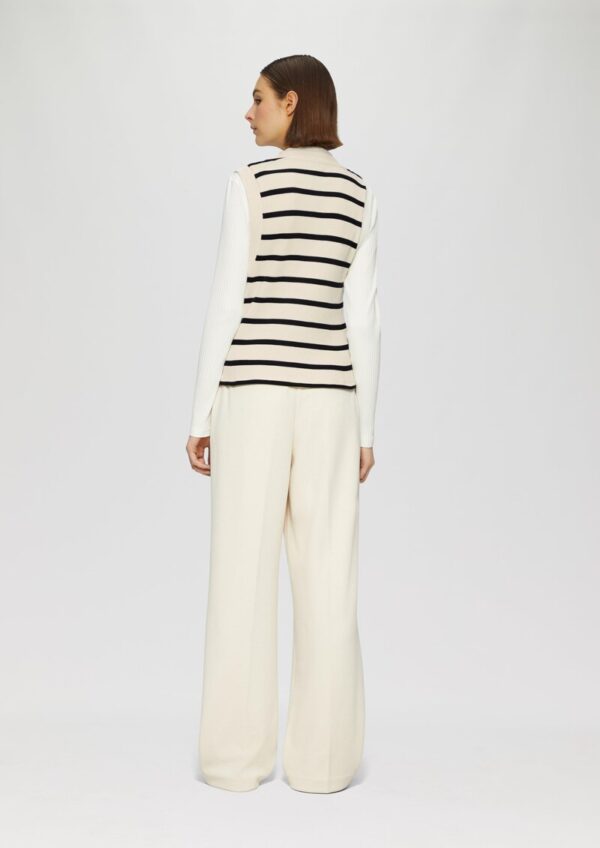 Geringelte Weste mit Rippstruktur und Knopfleiste