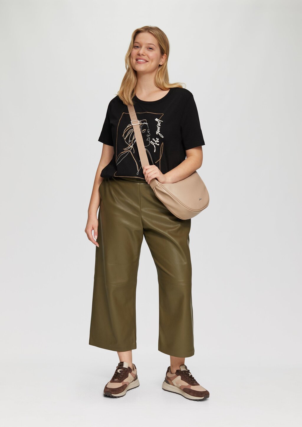 T-Shirt mit Stickerei-Artwork