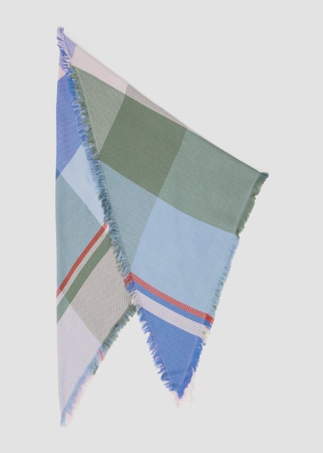 Dreieckiger Schal aus Viskosemix mit Karomuster