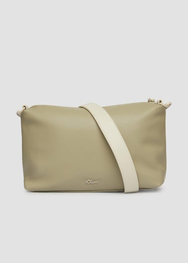 Lässige City-Bag mit Reißverschlussfach und Logo-Detail