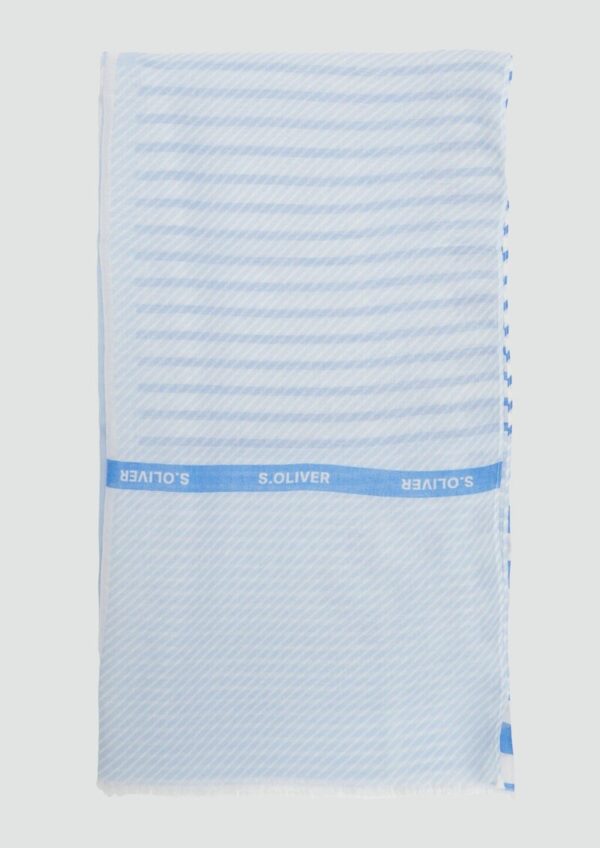 Lässiger Schal mit feinem Streifenmuster