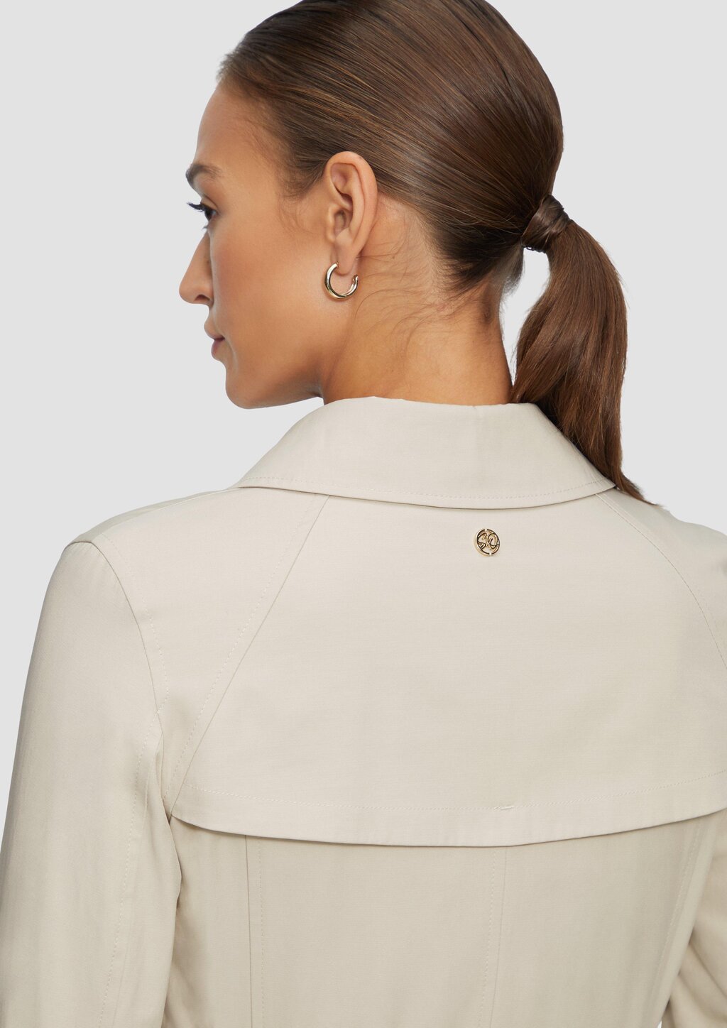 Leicht gefütterter Mantel im Trench-Stil