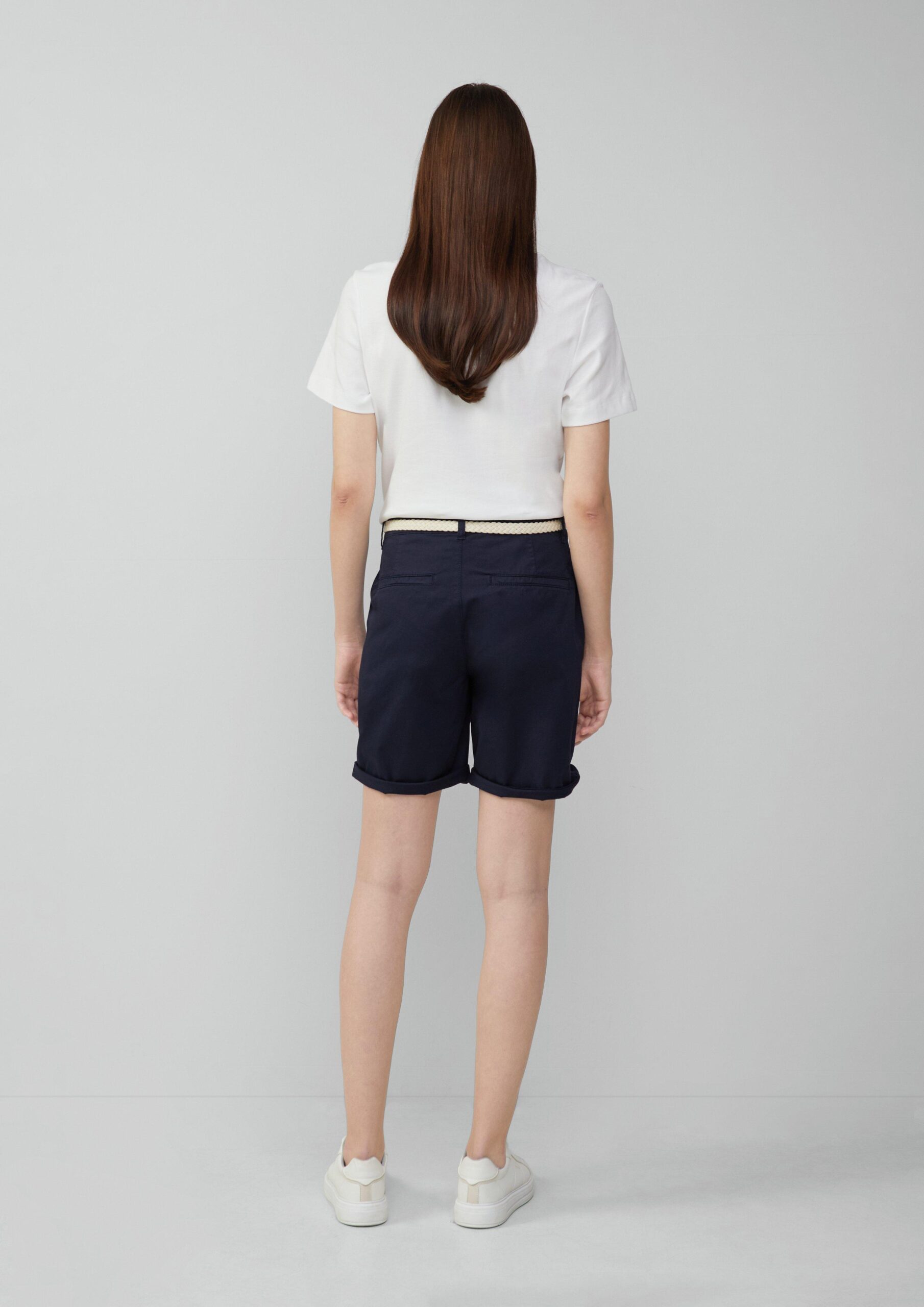 Shorts mit geflochtenem Gürtel und Garment Dye