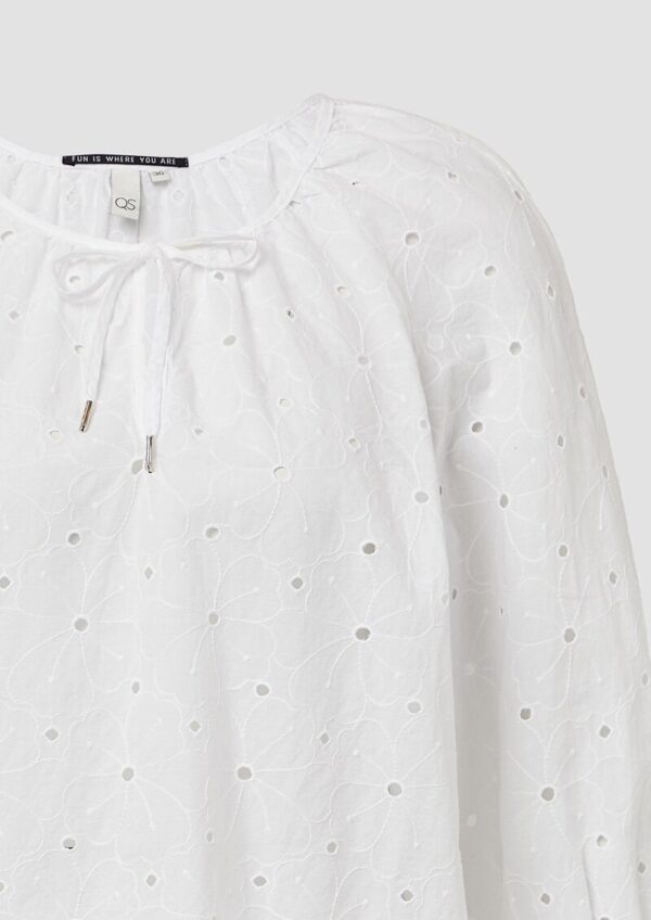 Bluse mit Lochstickerei