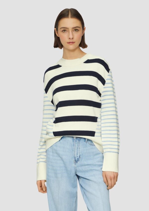 Rundhals-Pullover im Streifenmix