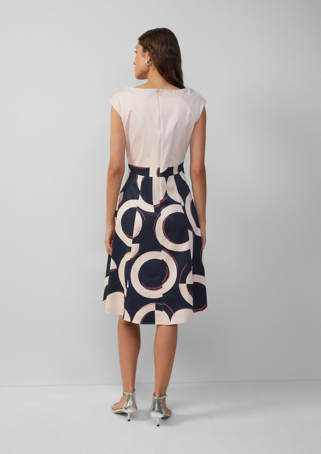 Ausgestelltes Etuikleid aus Baumwollmix