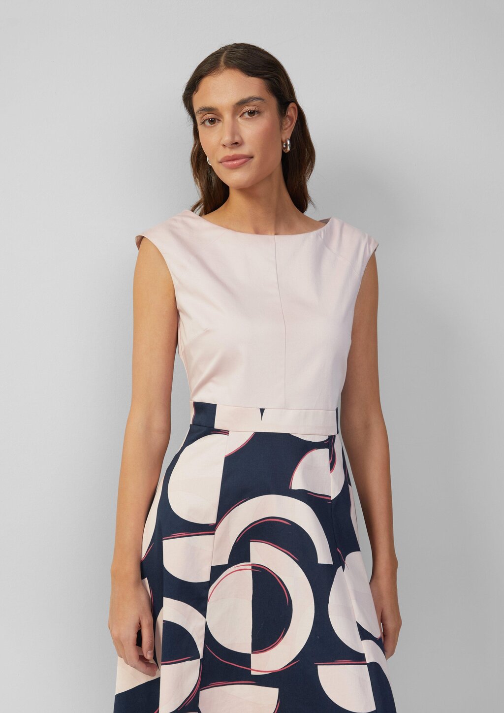 Ausgestelltes Etuikleid aus Baumwollmix