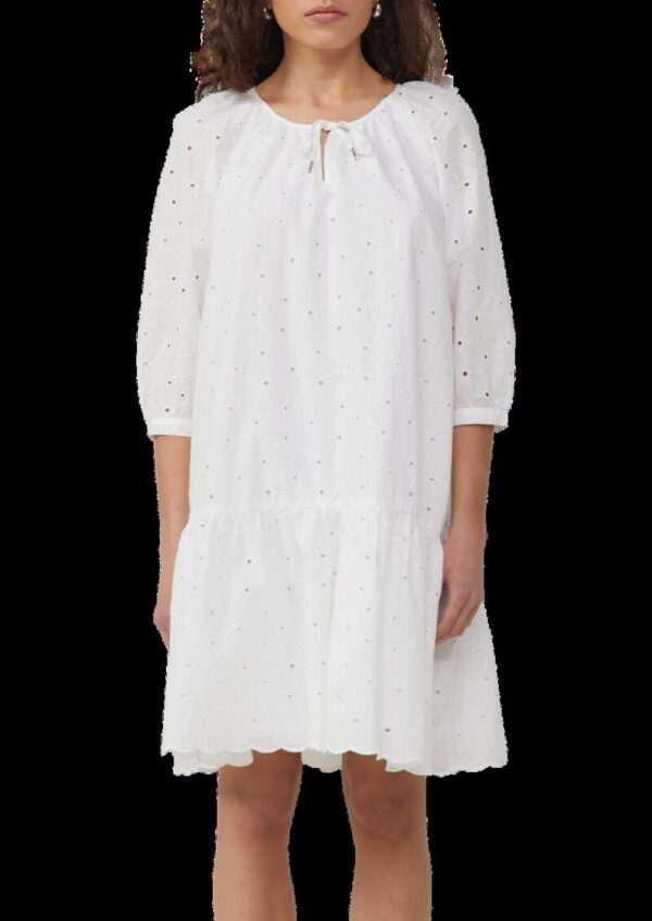 Leichtes Kleid mit Lochstickerei