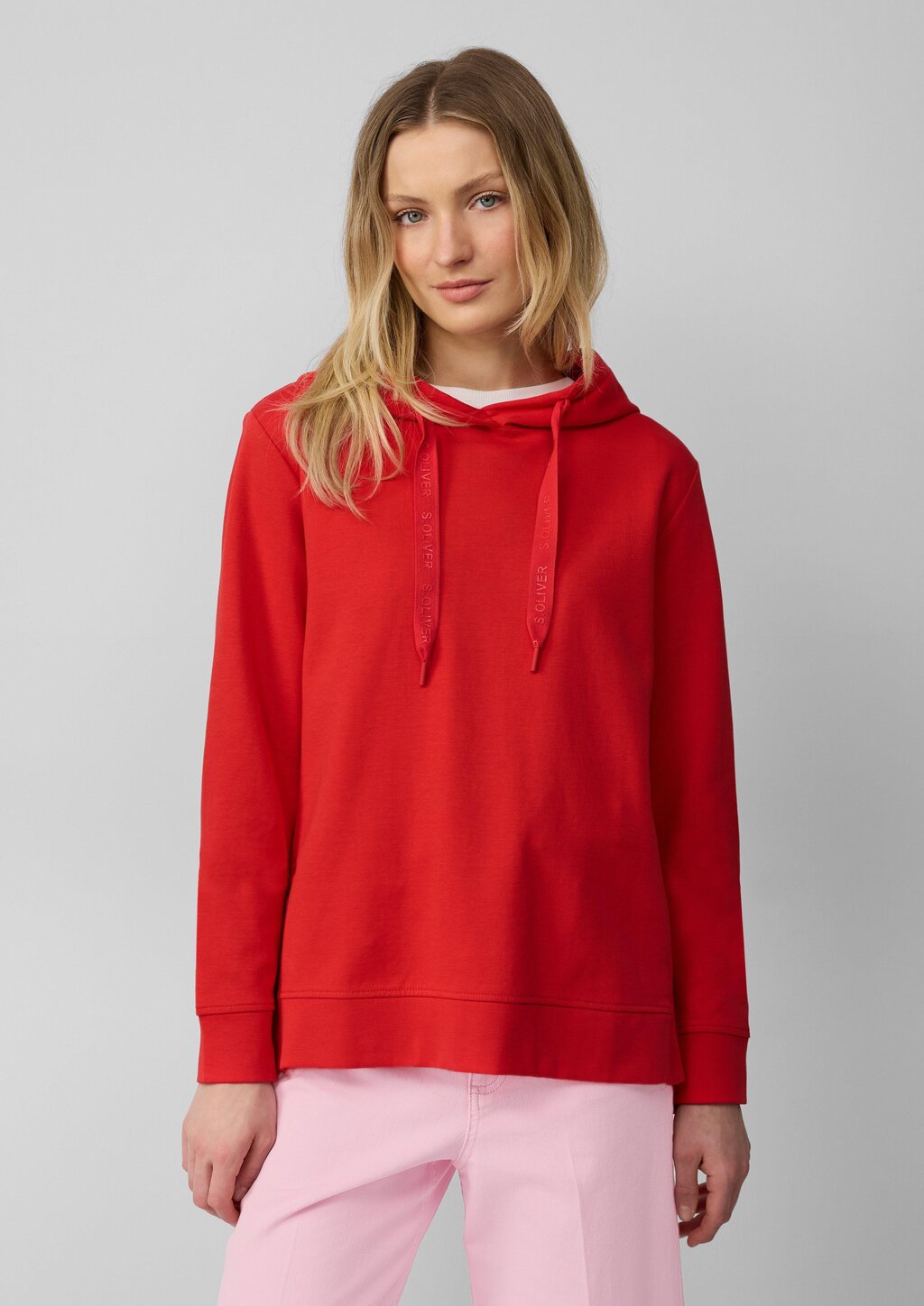 Weiches Kapuzensweatshirt mit seitlichen Schlitzen