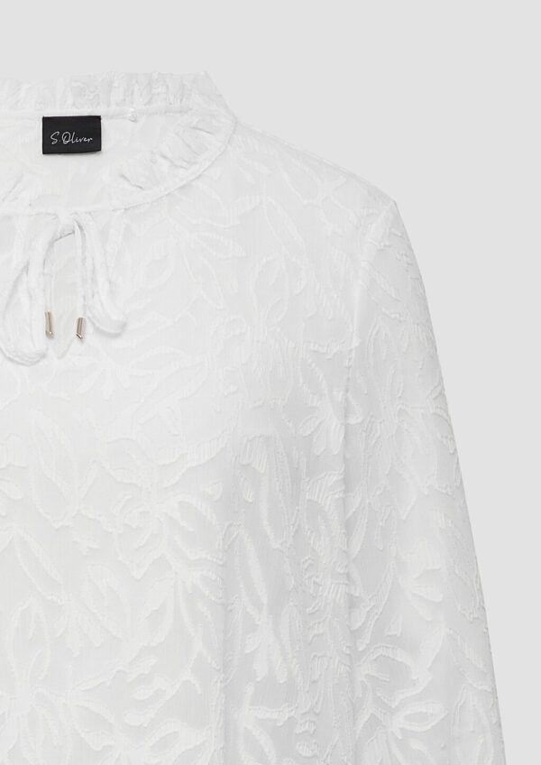 Semitransparente Bluse mit Tunika-Ausschnitt und Rüschen