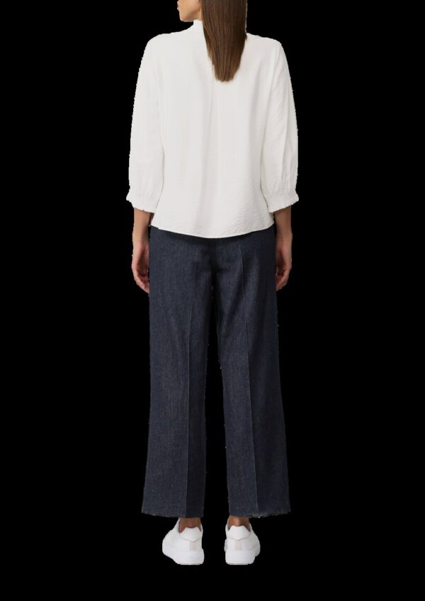 Bluse mit Rüschenkragen und Biesenfalten