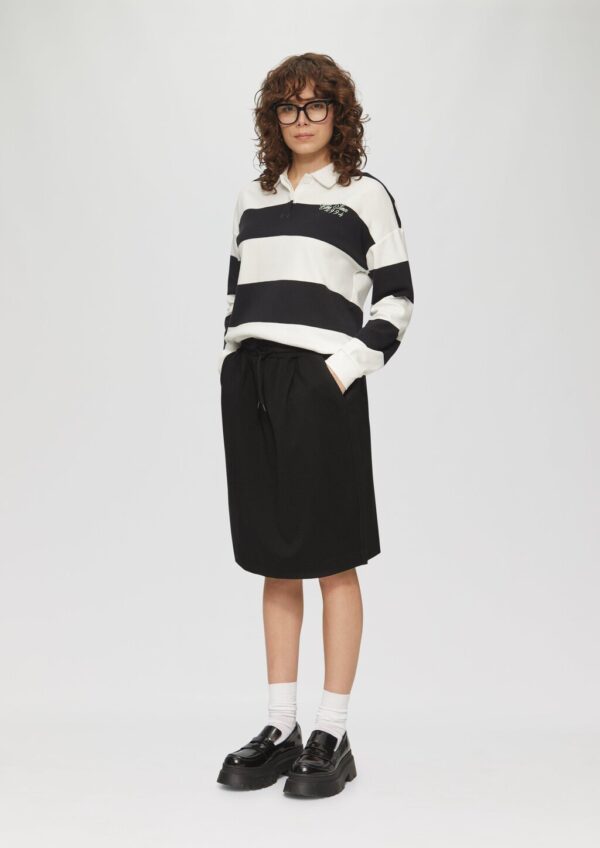 Rock aus elastischem Interlockjersey