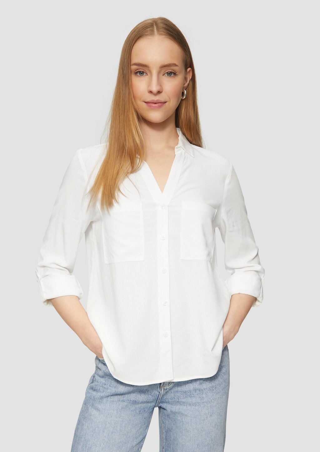 Viskosebluse mit Turn-up und aufgesetzten Taschen