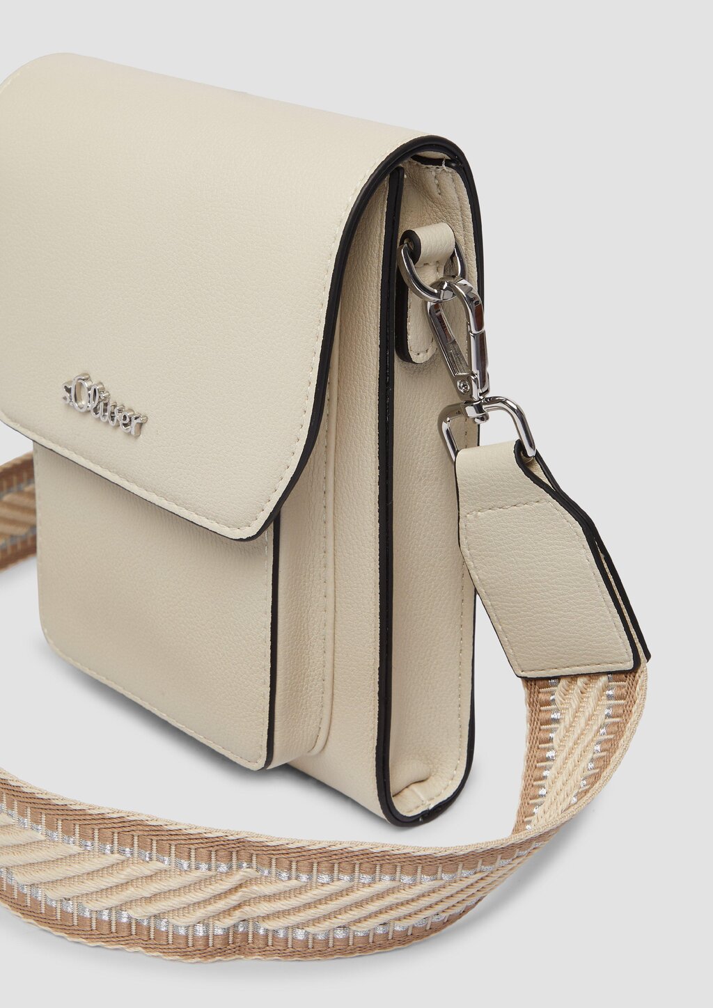 Handliche Mini-Bag mit Smartphone-Fach und Magnetverschluss