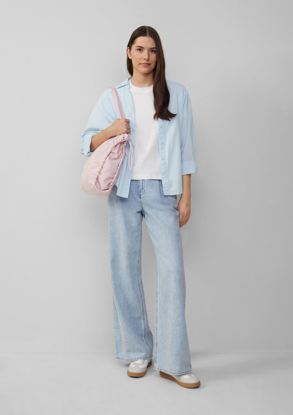 Shopper mit Logo und Kordelzug-Details