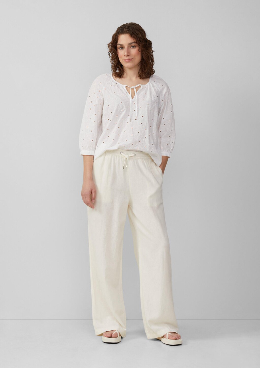 Leinenmixhose mit Gummizug und weitem Bein
