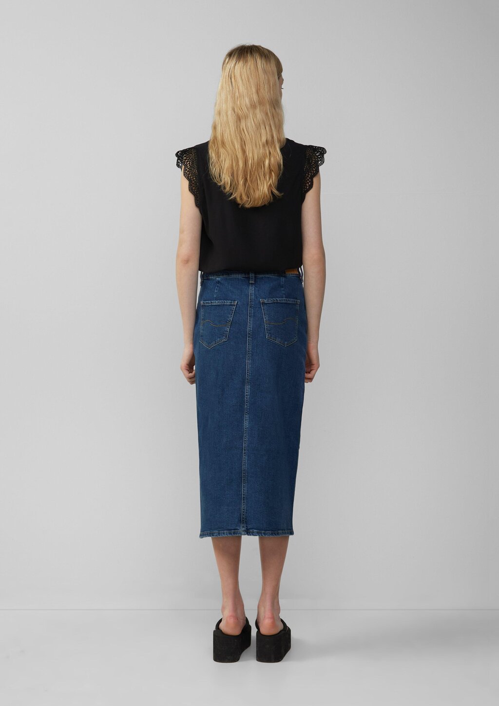 Locker geschnittenes Blusentop aus Viskose