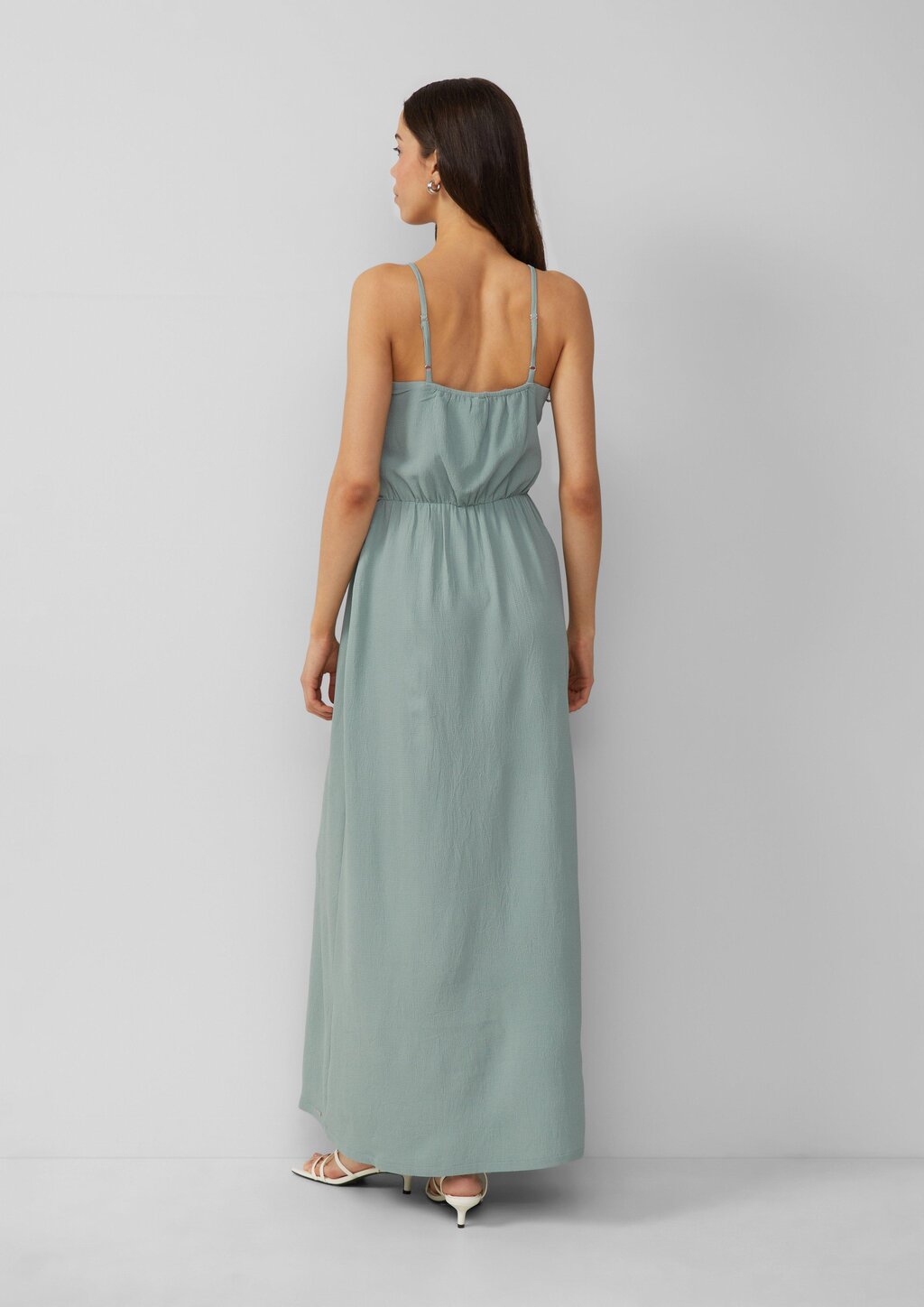 Langes Kleid mit Spaghettiträgern