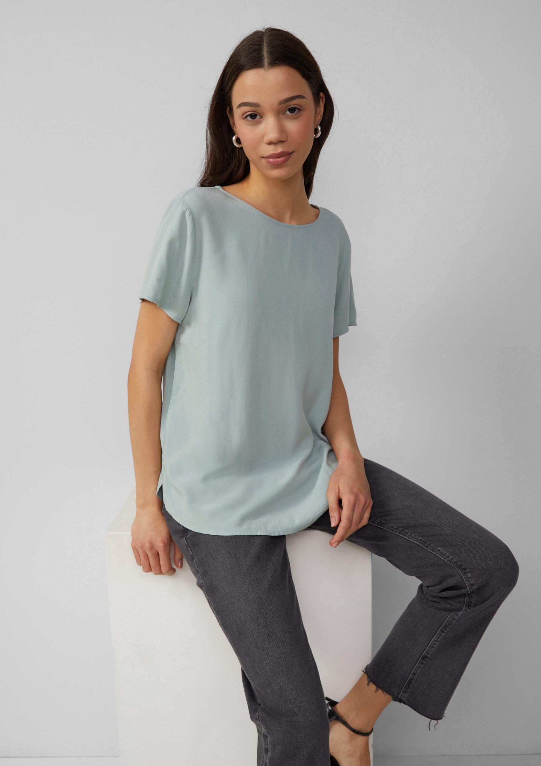 Kurzarmbluse aus Viskose