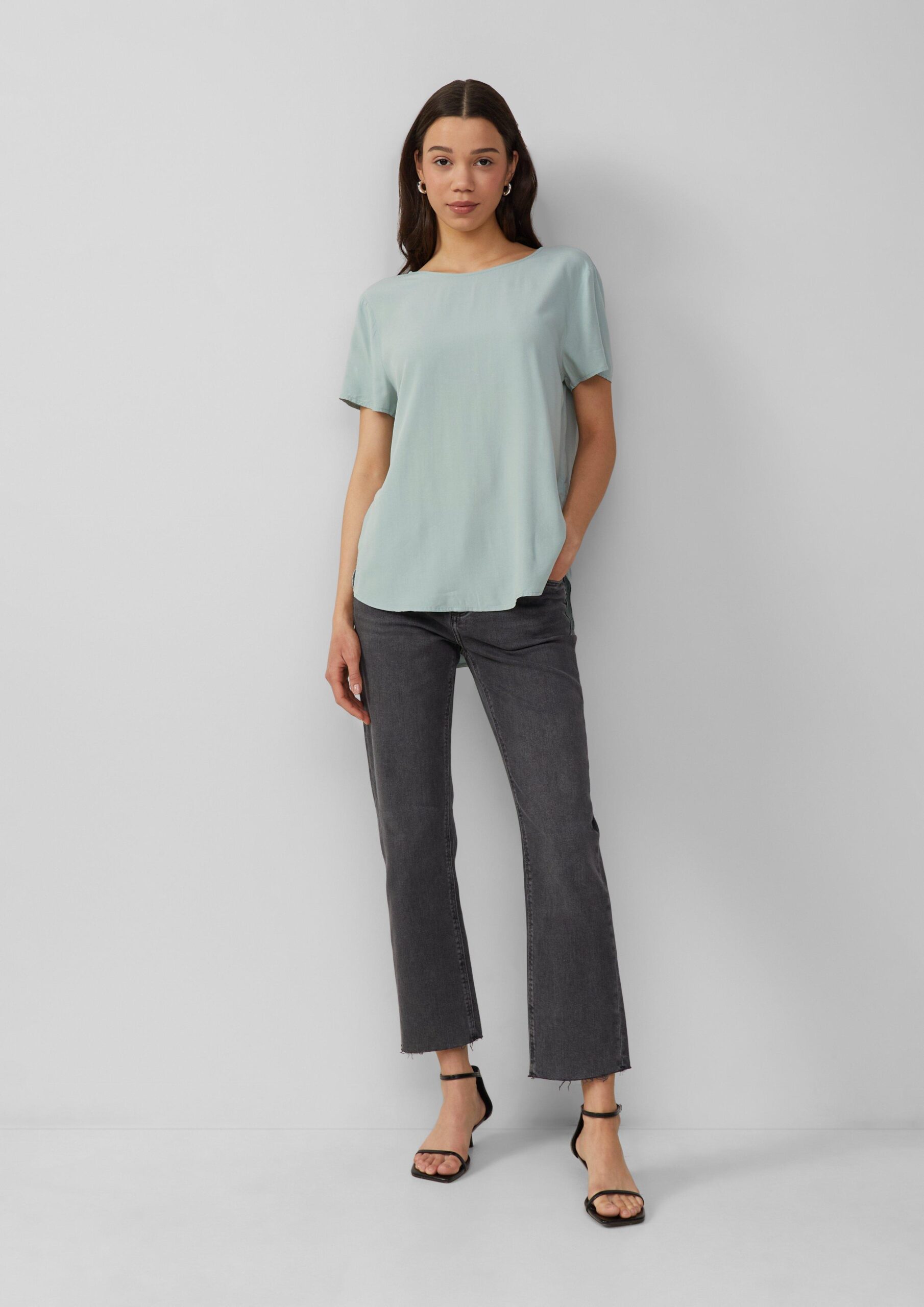 Kurzarmbluse aus Viskose