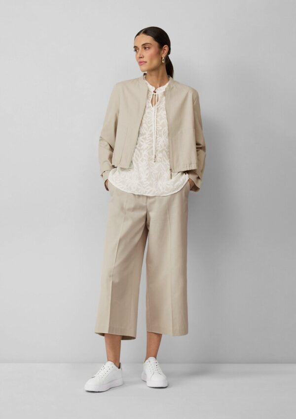 Semitransparentes Top mit Tunika-Ausschnitt und Rüschen