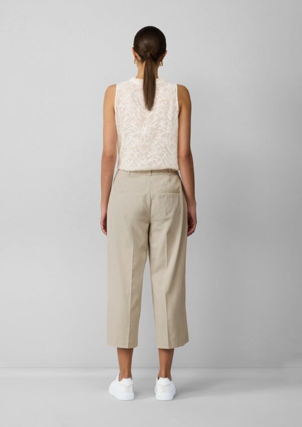 Semitransparentes Top mit Tunika-Ausschnitt und Rüschen