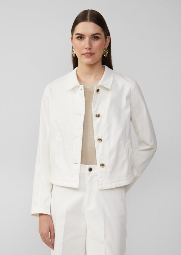 Verkürzte Jeansjacke mit Hemdkragen