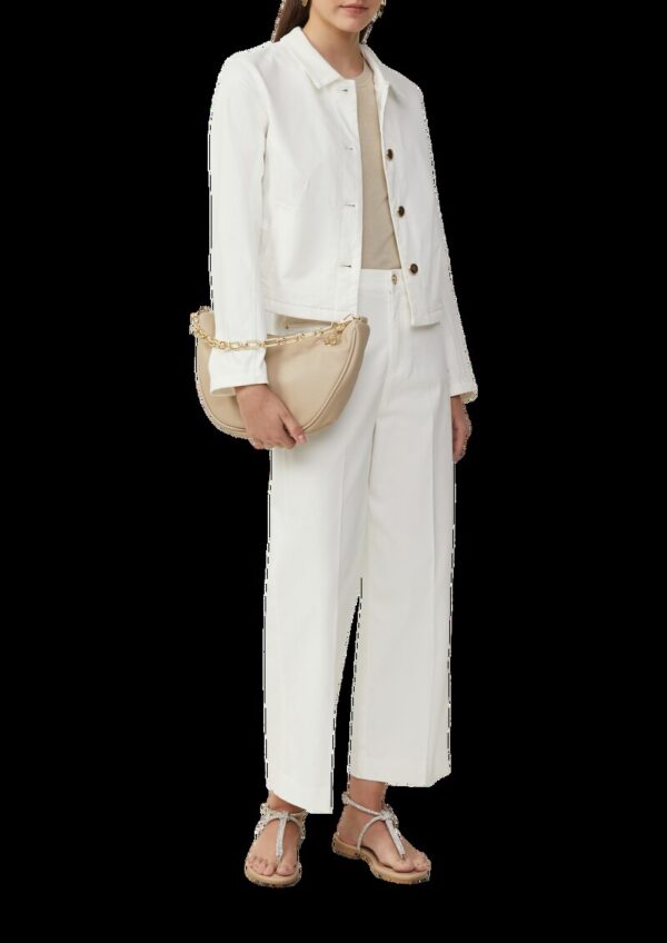 Verkürzte Jeansjacke mit Hemdkragen