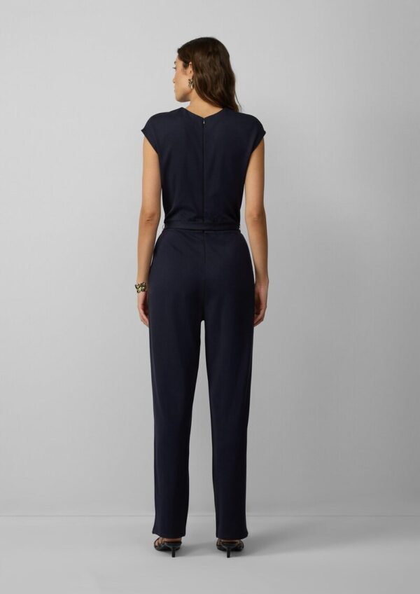 Ärmelloser Jumpsuit aus Interlockjersey mit Bindegürtel