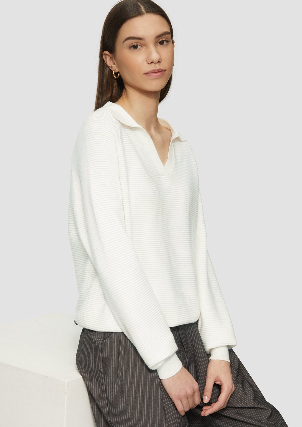 Strukturierter Pullover mit Polokragen