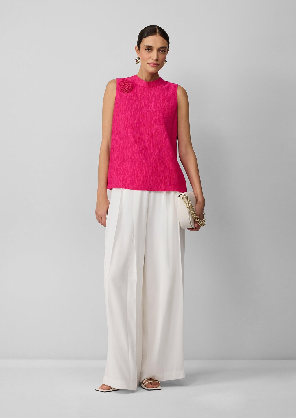 Strukturiertes Blusentop mit abnehmbarer Brosche