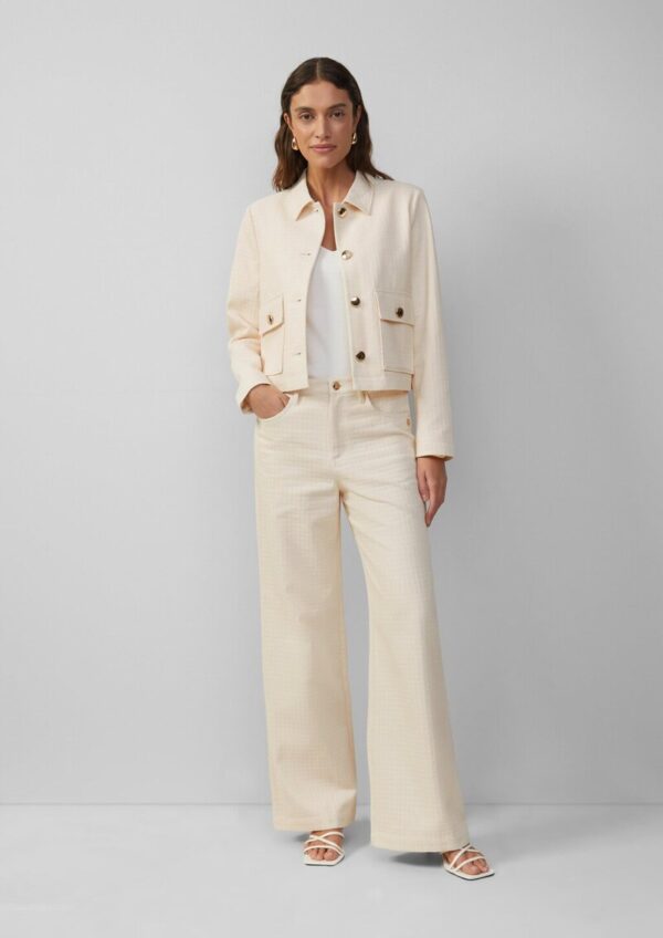 Leichte Jacke mit Strukturmuster und goldfarbenen Knöpfen