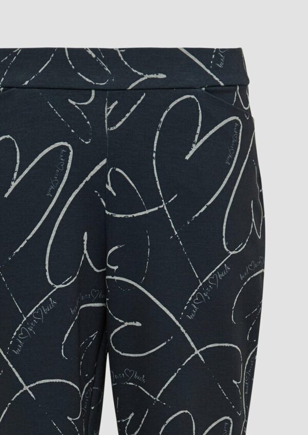Ausgestellte Culotte mit Herz-Print