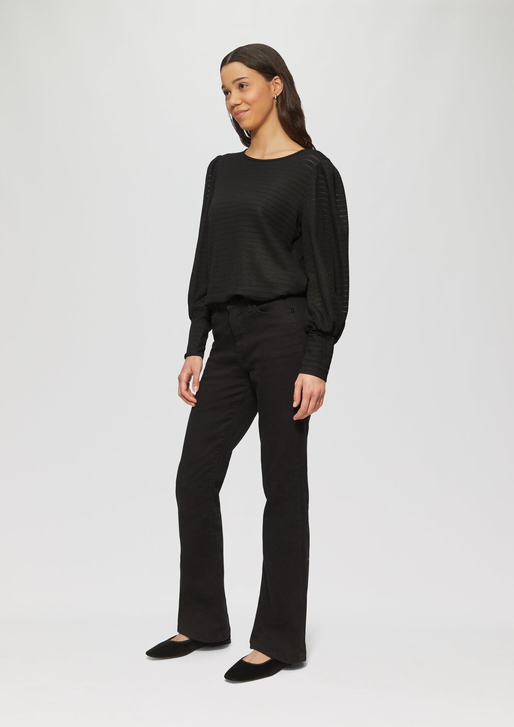 Strukturiertes Langarmshirt mit Puffärmeln