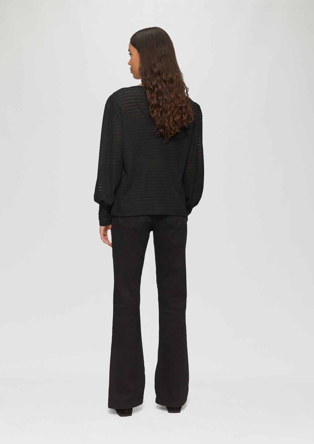 Strukturiertes Langarmshirt mit Puffärmeln