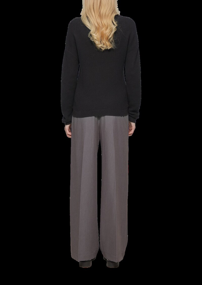 Pullover mit Strukturmuster und V-Ausschnitt