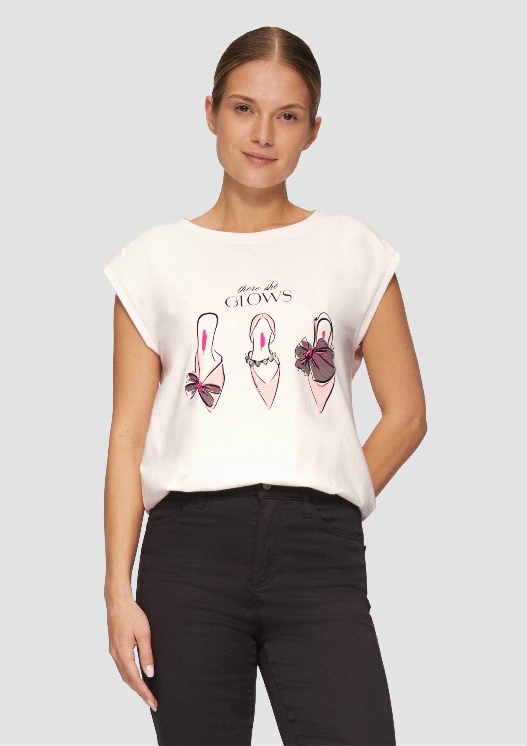 T-Shirt mit Print und Schmucksteinen