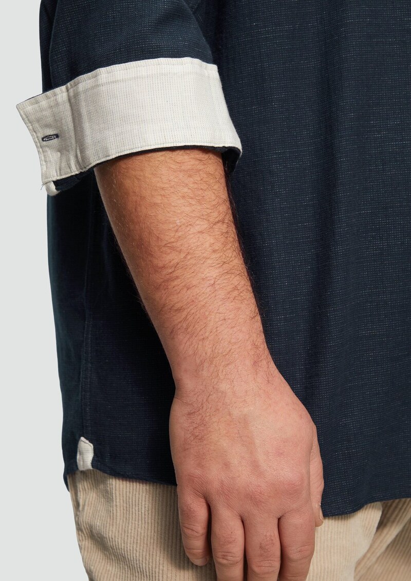 Regular Fit: Strukturiertes Baumwollhemd mit Stehkragen