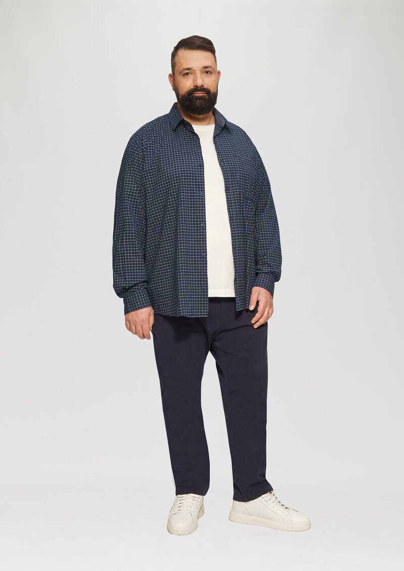 Regular Fit: Kariertes Hemd aus Baumwollstretch mit Brusttasche