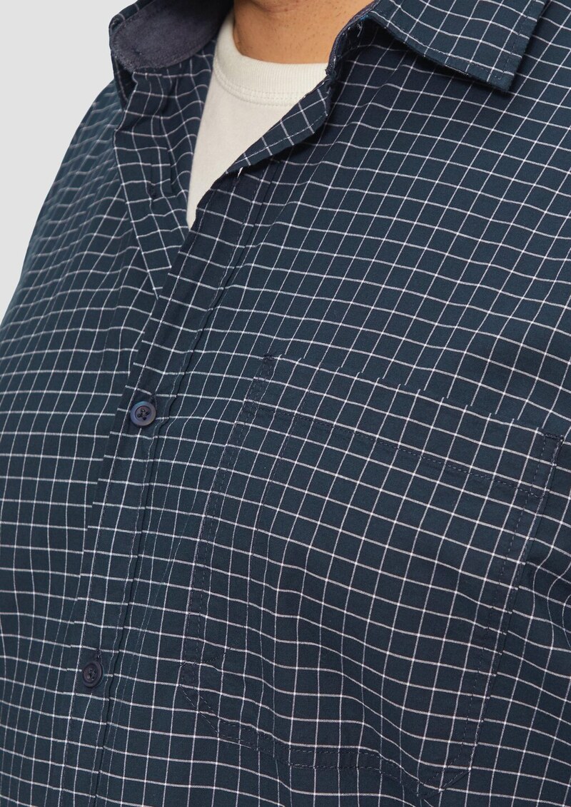 Regular Fit: Kariertes Hemd aus Baumwollstretch mit Brusttasche