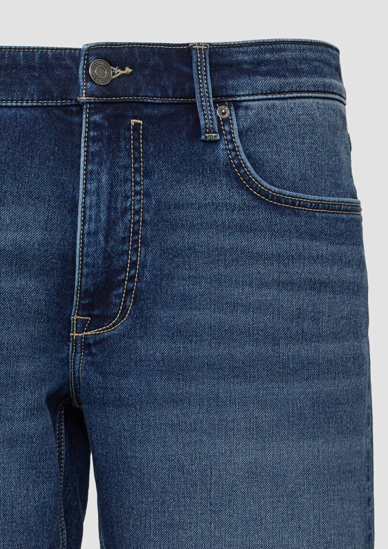 Jeans-Shorts / Regular Fit / Mid Rise / Straight Leg