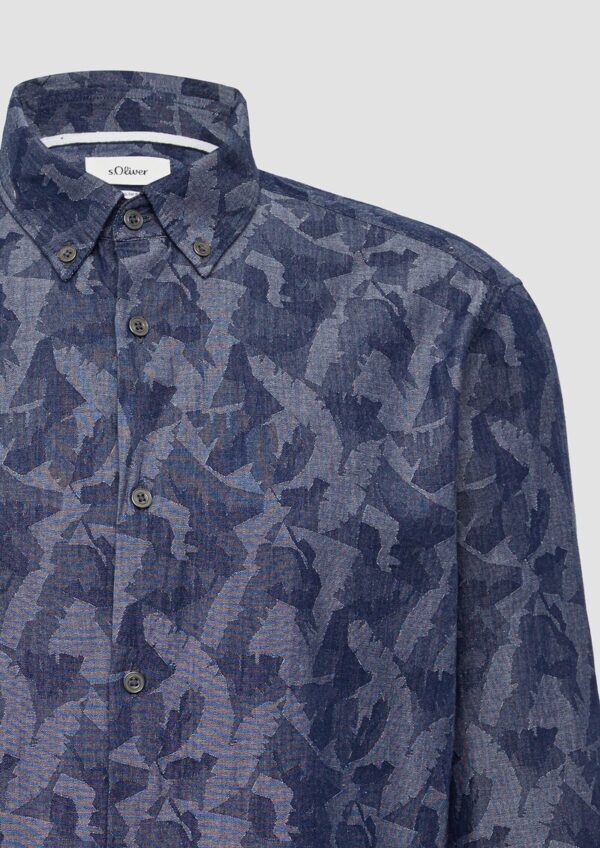 Regular Fit: Leichtes Jacquard-Hemd mit Button-Down-Kragen