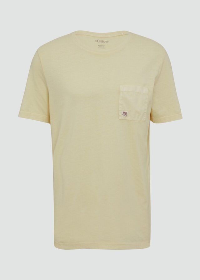 T-Shirt mit Brusttasche und Garment Dye