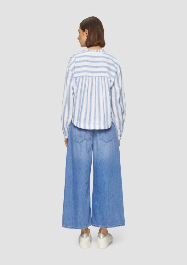 Bluse mit Rüschen und Glitzergarn