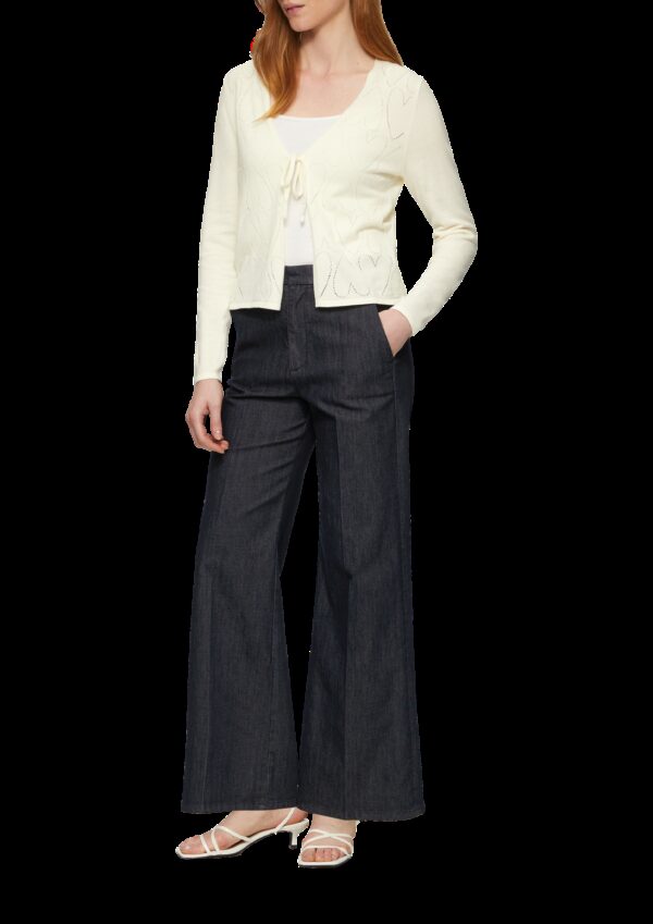 Feinstrick-Jacke mit Herz-Ajourmuster und Bindeband