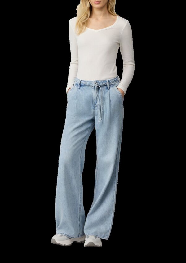 Jeans Suri / Regular Fit / High Rise / Wide Leg / Bindegürtel