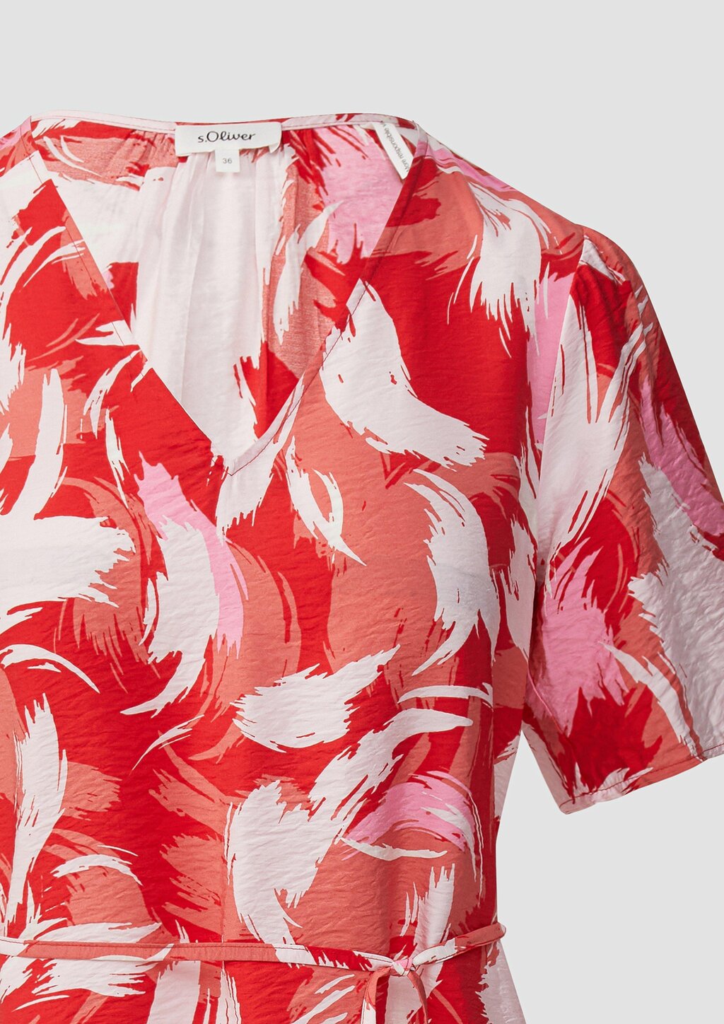 Kurzes Kleid aus Viskosemix mit Puffärmeln