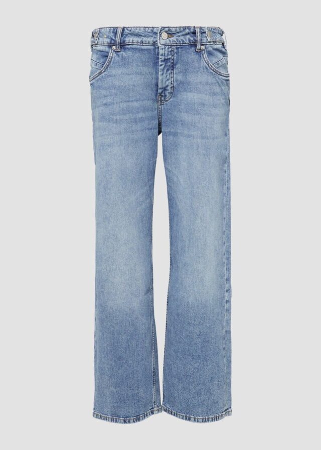 Jeans / Straight Fit / Mid Rise / Straight Leg
